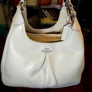 COACH EUC WHITE LEATHER HAND/SHOULDER BAG